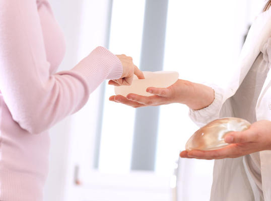 �Son seguras las pr�tesis mamarias?